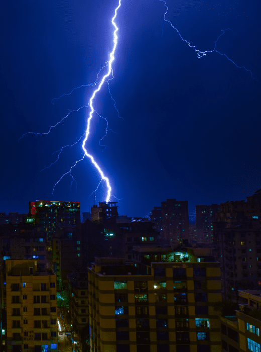 Gli eventi naturali sono sempre più frequenti e intensi. Scopri come tutelare il tuo patrimonio con soluzioni su misura